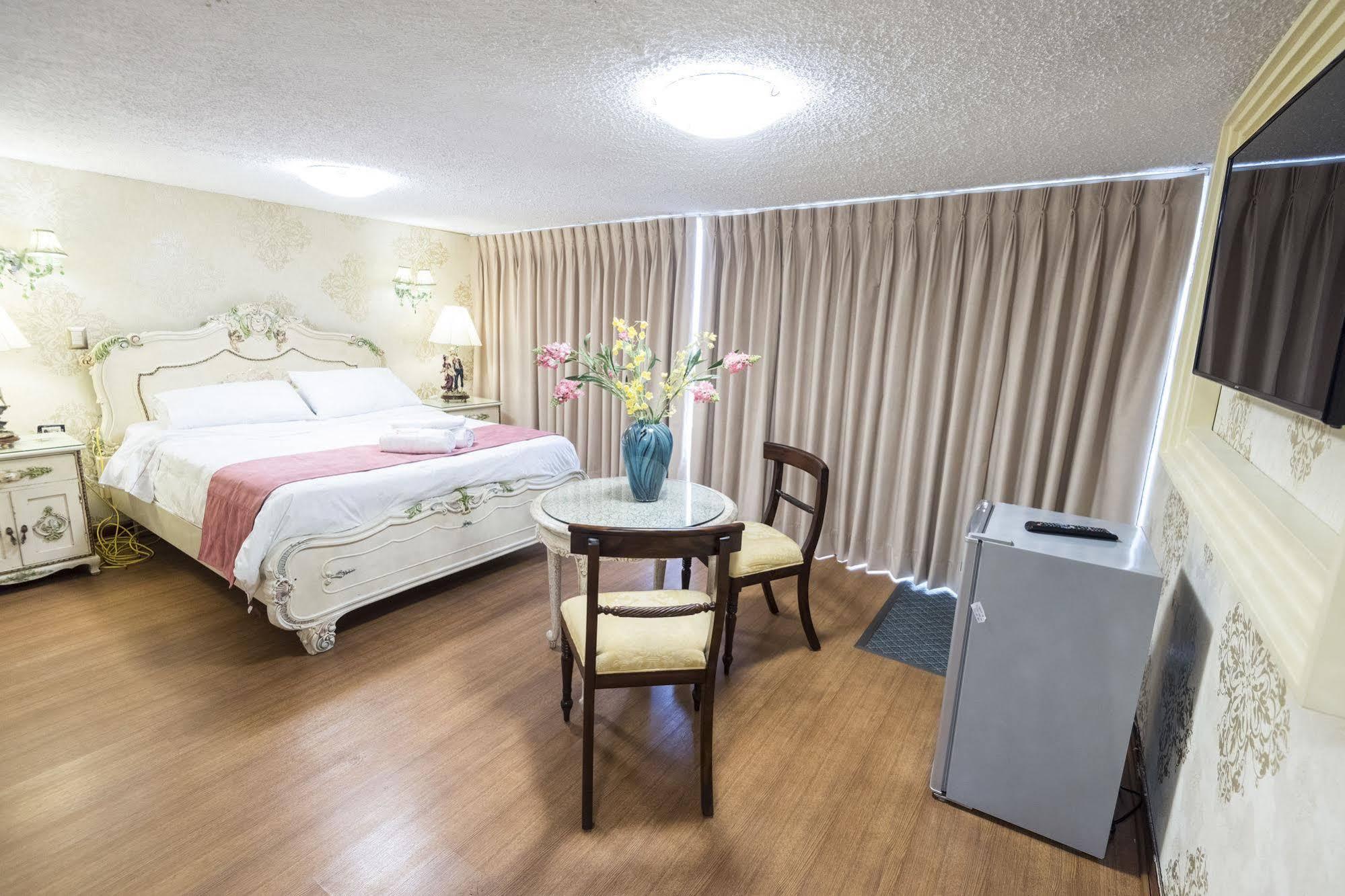 Inti Killa Hostel リマ エクステリア 写真